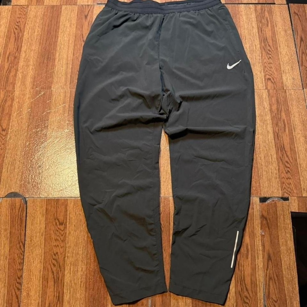 Nike Grey Women's Dri-Fit Tech Retro Sportswear Sweatpants Jogger Medium